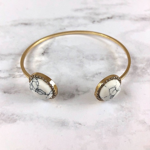 Mary & Heart Jewelry - SALE 👀 Gold Marble Crystal Cuff